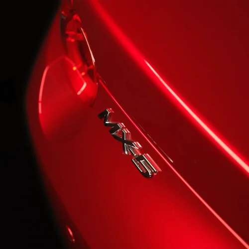 f4160546-8735-4ff0-be93-f3f1966b50f8_car_4x3 copia